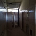 toalety w szatni damskiej pływalni