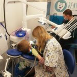 Badanie profilaktyczne uzębienia w mobilnym gabinecie stomatologicznym