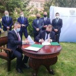 Podpisanie umowy na usunięcie nielegalnie składowanych odpadów przy ul. Kamiennej w Policach