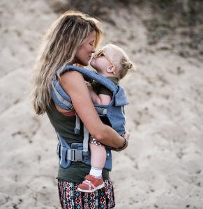 Matka i córka na plaży