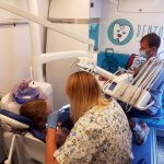Prowadzenie badania stomatologicznego w dentobusie