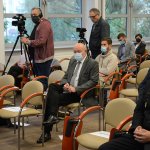 Przewodniczący Rady Powiatu w Policach Cezary Arciszewski podczas konferencji szkoleniowej