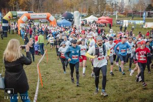 Biegacze biegną w biegu niepodegłościowym