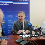 Zarząd Powiatu w Policach podczas konferencji prasowej