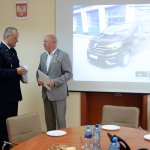 Przewodniczący Rady Powiatu w Policach Cezary Arciszewski z Komendantem Straży Pożarnej w Policach