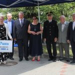 Goście zaproszeni na Obchody Święta Policji wraz z bonem od Powiatu Polickiego