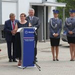 Wójt Gminy Dobra głosząca przemówienie przy mówinicy