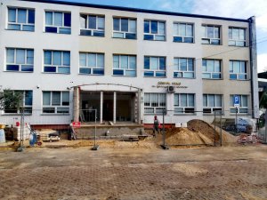 Budynek szkolny Zespołu Szkół im. I. Łukasiewicza w Policach