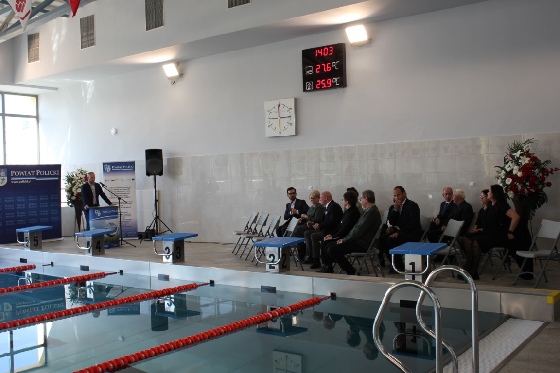 Uroczystość otwarcia pływalni Zespołu Szkół im. I. Łukasiewicza w Policach