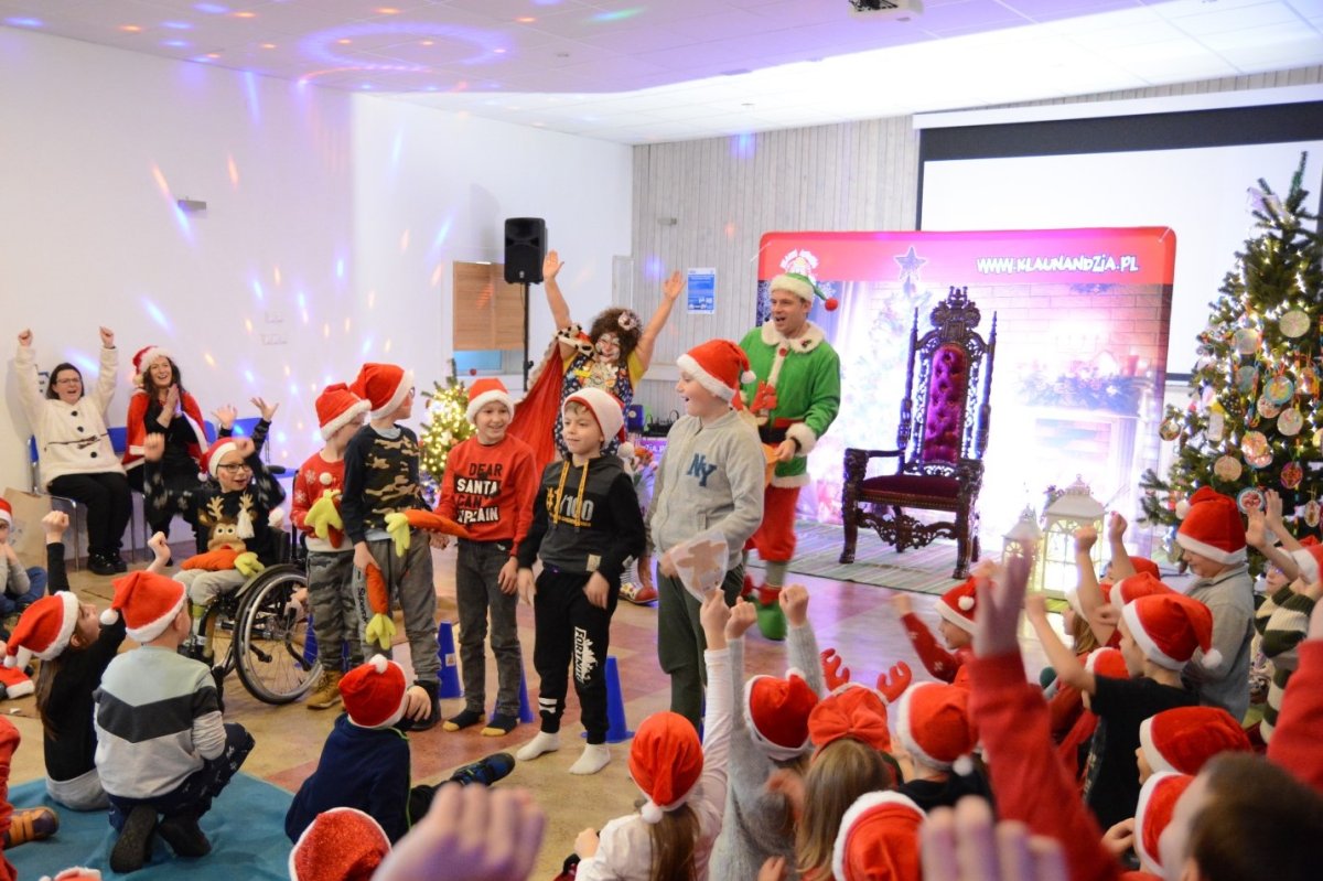 Konkurs podczas imprezy mikołajkowej