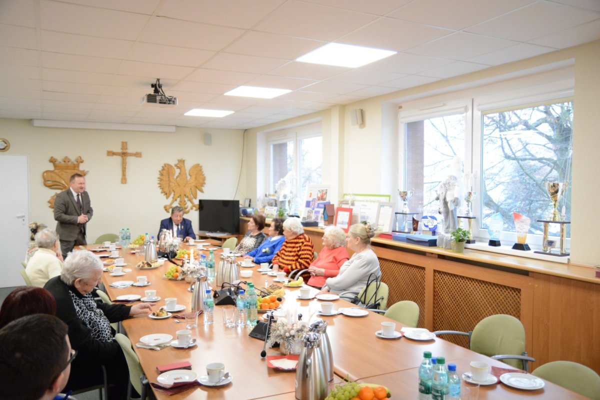 Spotkanie wigilijne w Urzędzie Miejskim w Policach dla Kombatantów