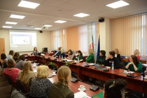 Spotkanie informacyjne w sali sesyjnej