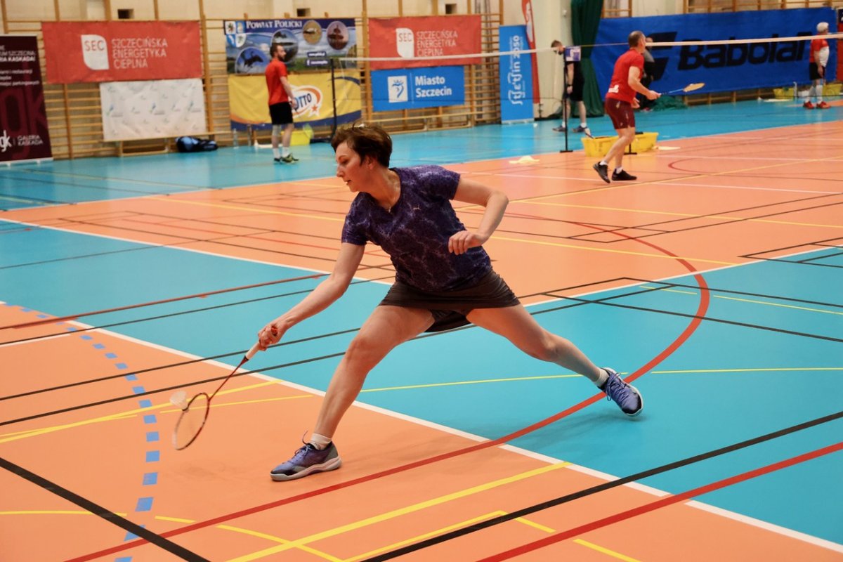 Zawodnik grający w badmintona