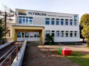 Budynek pływalni Zespołu Szkół im. I. Łukasiewicza w Policach