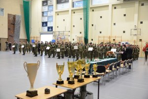Uczestnicy przeglądu musztry i puchary
