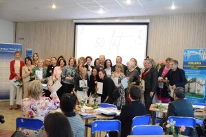 Pamiątkowe zdjęcie uczestników jubileuszu 50-lecia istnienia