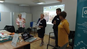 Uczestnicy warsztatów ożywienia gospodarczego podczas wykładów