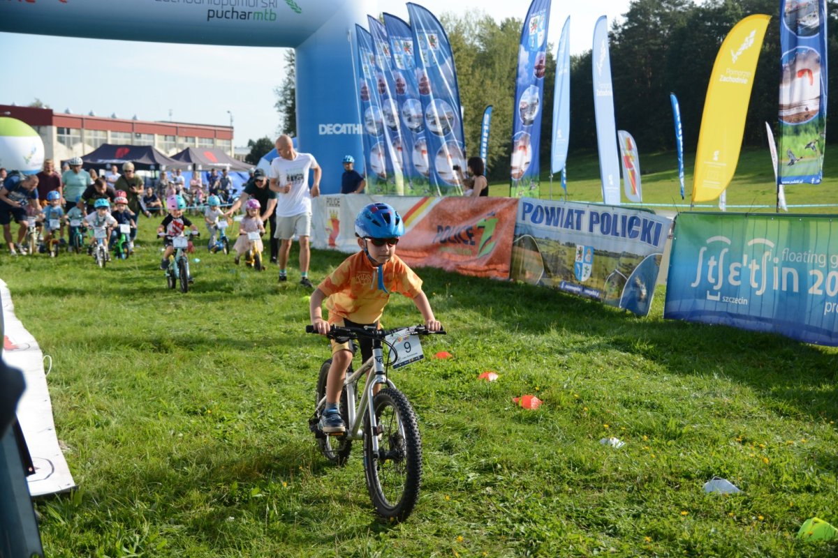 Rowerzyści na trasie