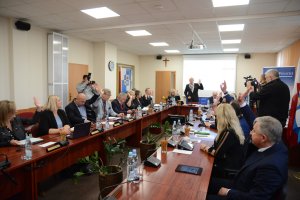 Obrady sesji Rady Powiatu w Policach