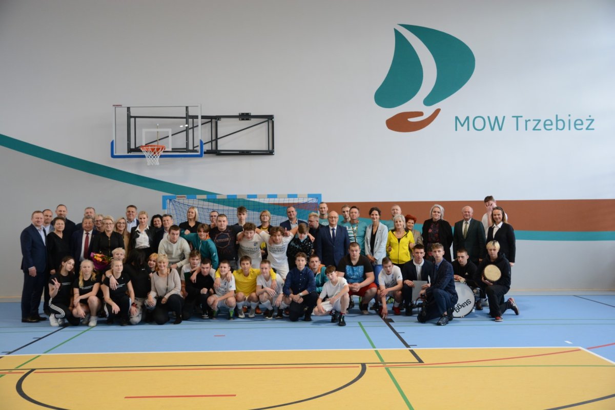 Zdjęcie grupowe uczestników wydarzenia