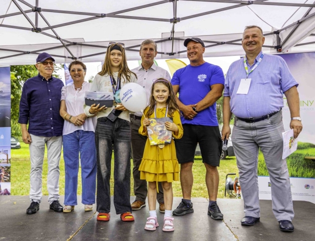 Wręczenie nagordy dla uczestników wydarzenia.