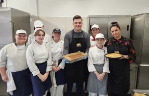 Wicestarosta Policki biorąc udział w akcji