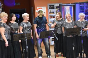 Chór seniorek w Stobnie