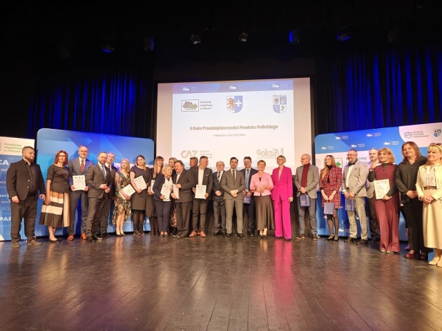 Nagrodzeni goście na scenie