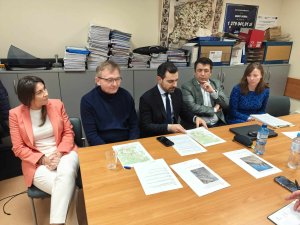 Członkowie Komisji Budownictwa i Rozwoju Gospodarczego Gminy Rady Gminy Dobra