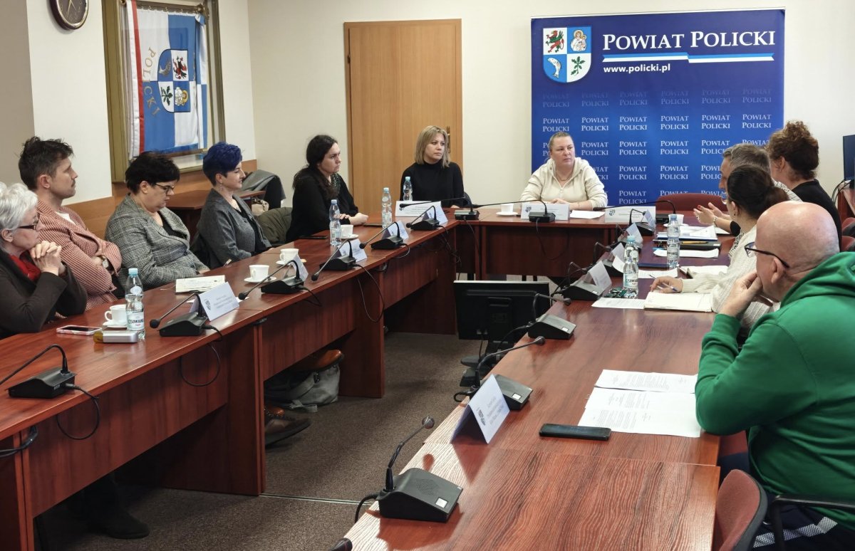 Członkowie obrad Powiatowej Rady Działalności Pożytku Publicznego