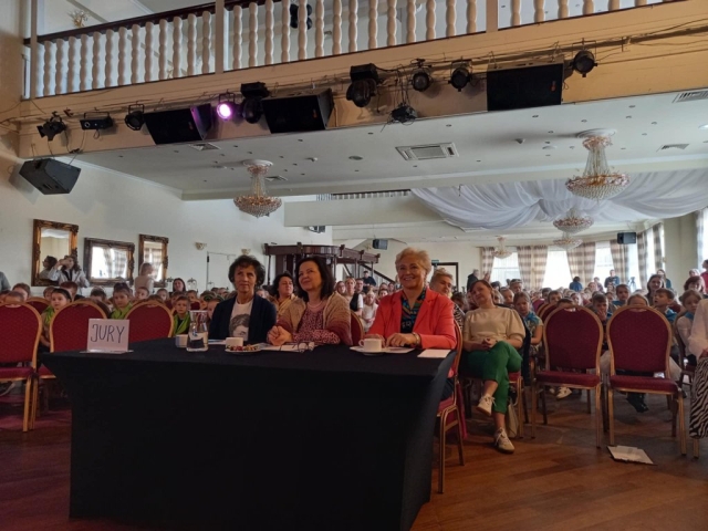 Jury oceniający występy dzieci