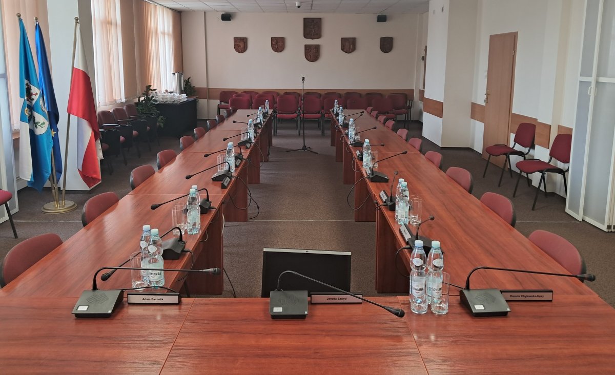 sala sesyjna do zapowiedzi