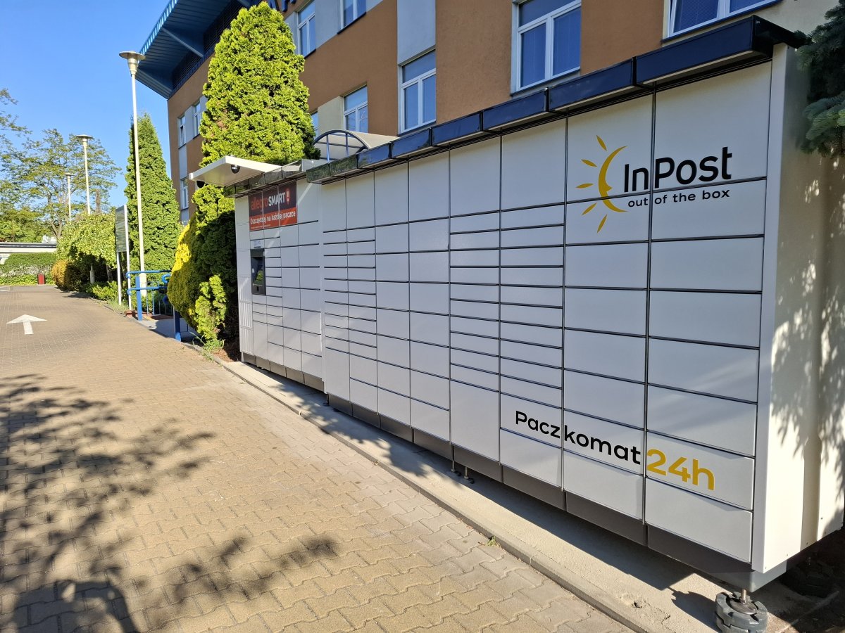 paczkomat przed starostwem