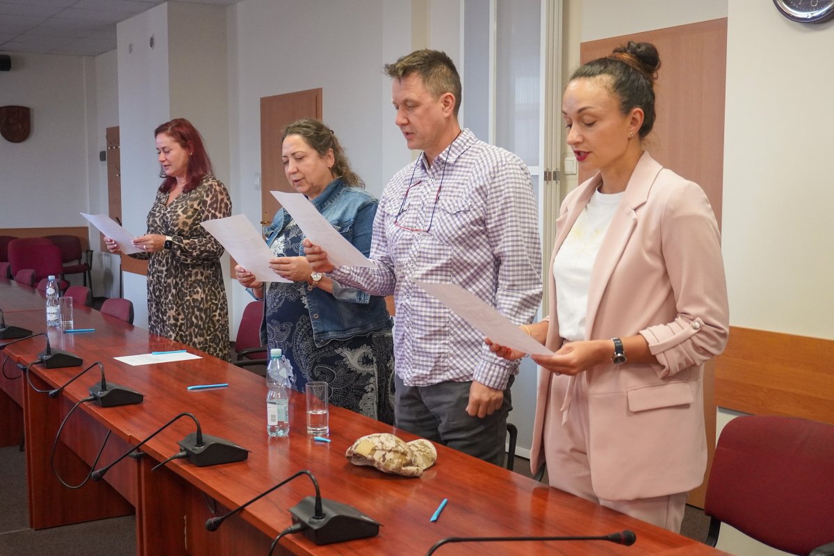 uroczyste wręczenie aktów nadania stopnia awansu zawodowego nauczyciela mianowanego